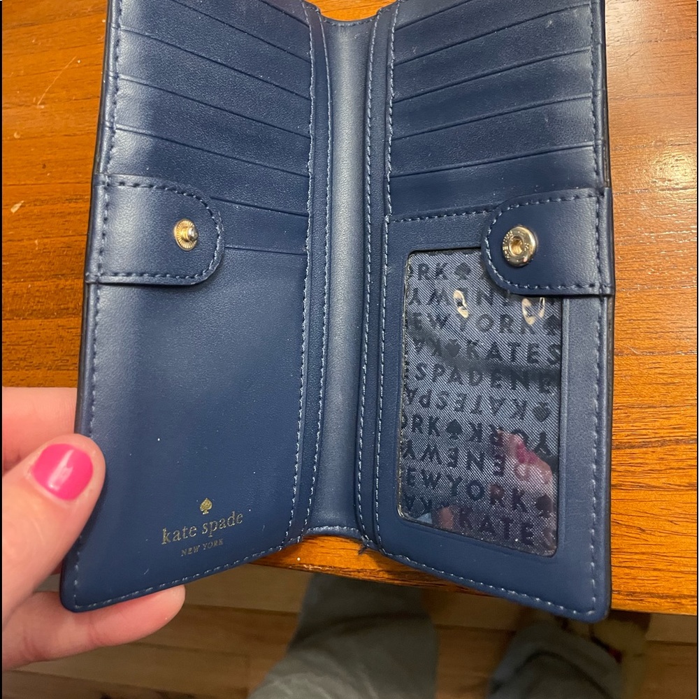 Wallet!! - Picture 2 of 5